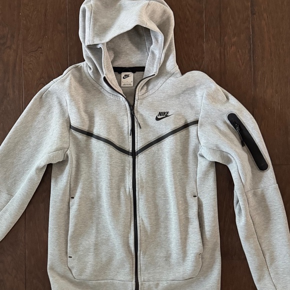 Men’s Nike tech grey jacket size small - Picture 5 of 7